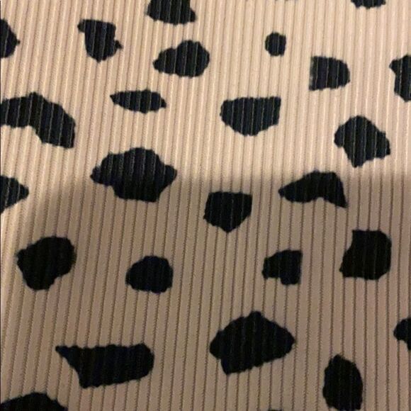 Beach Riot Sport High Waisted Leggings in Tan with Black Animal Spots, Size L - Picture 2 of 7